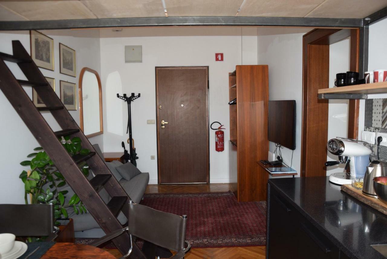 Lawyers Loft In Heritage Skyscraper Любляна Екстер'єр фото